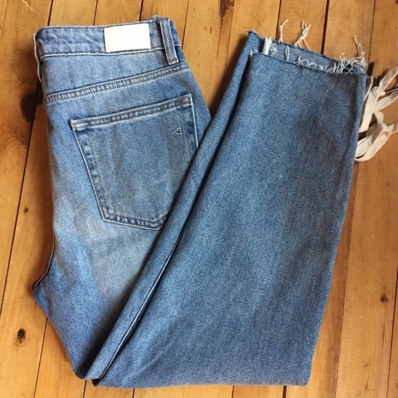 Hidden Tracey High Rise Lace Cropped Frayed Denim Jeans - Picture 4 of 7